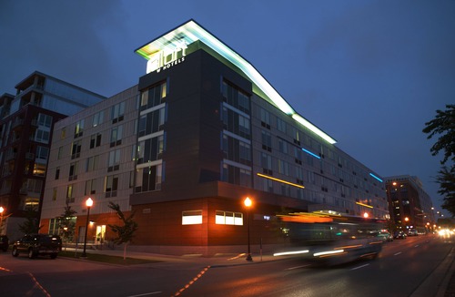 Downtown East Hotel | Aloft Minneapolis