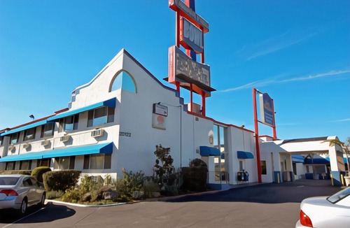 Winnetka Hotel | Best Western Canoga Park Motor Inn