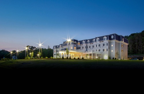 Lenox Hotel | Courtyard by Marriott Lenox Berkshires