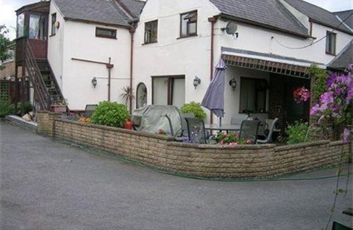 Ibstock Hotel | The Post House