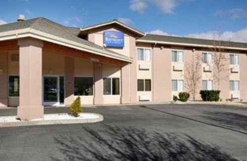 Yreka Hotel | Baymont by Wyndham Yreka