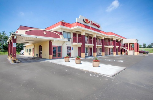 Kearney Hotel | Econo Lodge Kearney