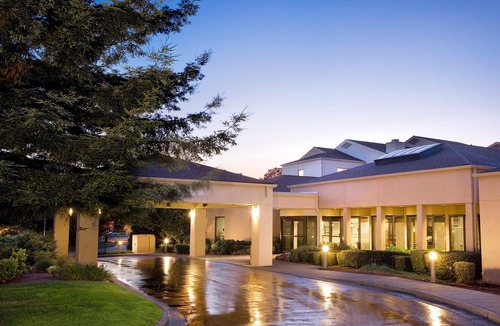 Greenway Hotel | Courtyard by Marriott Portland Beaverton