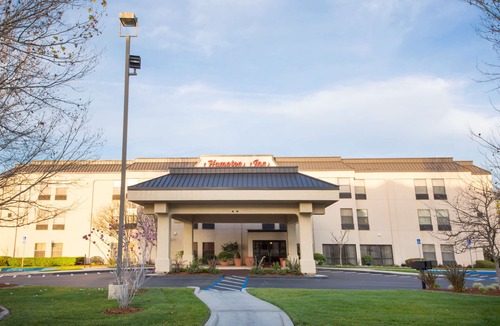 Tracy Hotel | Hampton Inn Tracy