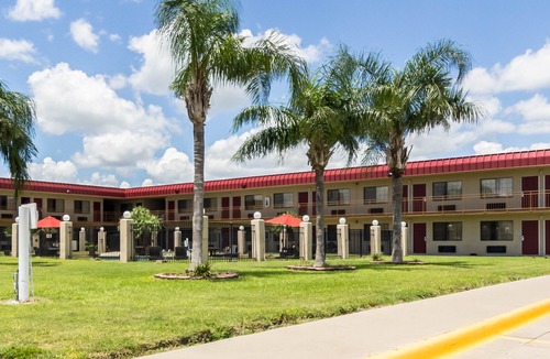 Kingsville Hotel | Econo Lodge Kingsville