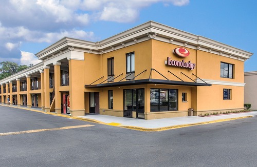 Savannah Hotel | Econo Lodge Midtown