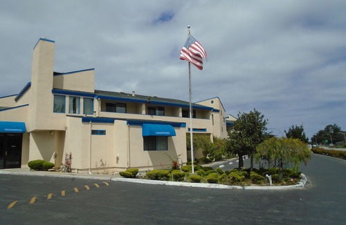 Seaside Hotel | Econo Lodge Bay Breeze