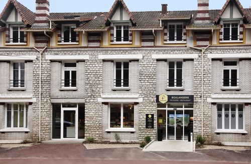 Rolleboise Hotel | La Ruche