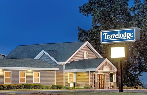 Iowa City Hotel | Travelodge by Wyndham Iowa City