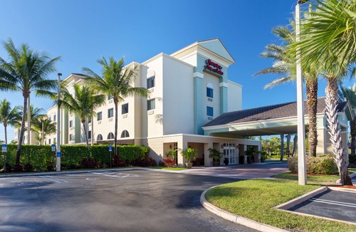Wellington Hotel | Hampton Inn & Suites Wellington