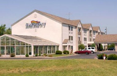 Sullivan Hotel | Baymont by Wyndham Sullivan