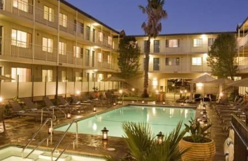 Corte Madera Hotel | Marin Suites Hotel