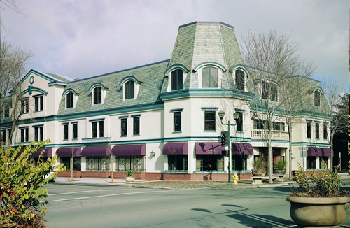 Pleasanton Hotel | The Rose Hotel