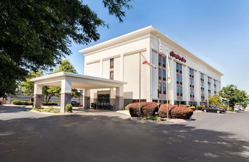 New Castle Hotel | Hampton Inn Birmingham-Trussville