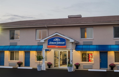 Springfield Hotel | Howard Johnson by Wyndham Springfield