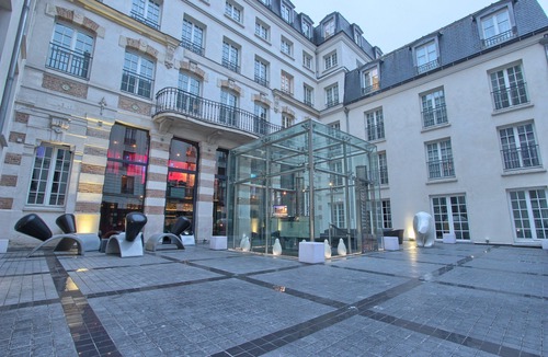 Quartier de la Goutte-d'Or Hotel | Kube Hotel Paris