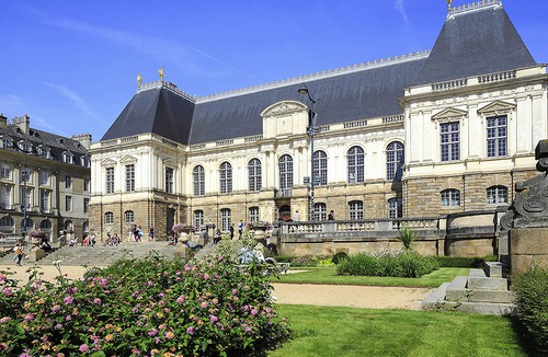 Cesson-Sevigne Hotel | Hotel Mercure Rennes Cesson