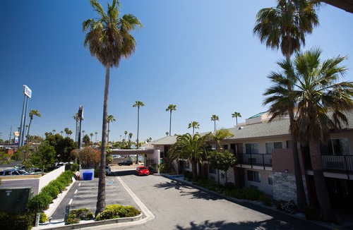 Oceanside Hotel | Days Inn by Wyndham Oceanside