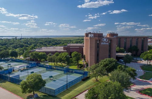 Grapevine Hotel | Hilton DFW Lakes Executive Conference Center