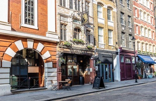 Barbican Hotel | Fox and Anchor