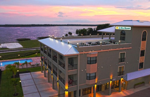 Tavares Hotel | Key West Resort on Lake Dora