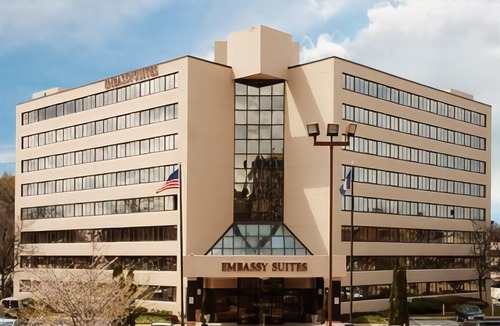 Tysons Hotel | Embassy Suites Tysons Corner