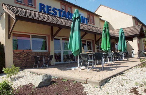 Saint-Saturnin Hotel | Brit Hotel les Evens