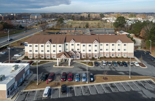Greenville Hotel | Microtel Inn & Suites by Wyndham Greenville/University Medic