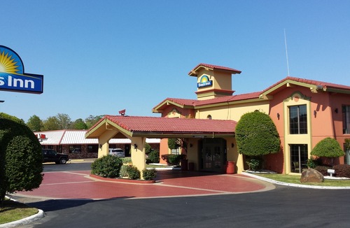 Little Rock Medical District Hotel | Days Inn by Wyndham Little Rock/Medical Center