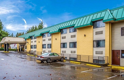 Lacey Hotel | Quality Inn & Suites Lacey I-5