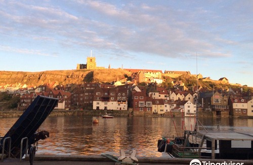 Whitby Hotel | The Endeavour