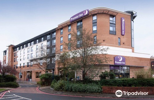 Solihull Hotel | Premier Inn Solihull Town Centre