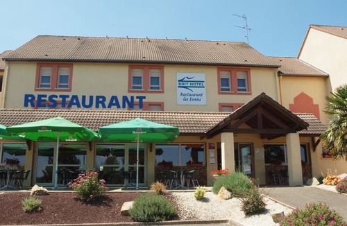 Saint-Saturnin Hotel | Brit Hotel les Evens