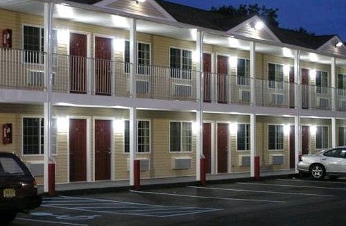Pomona Hotel | Atrium Inn & Suites