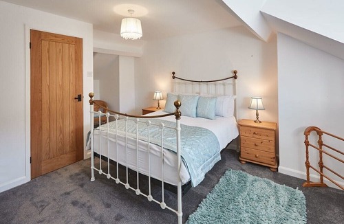 Sewerby House | Host & Stay | Low Barn Cottage