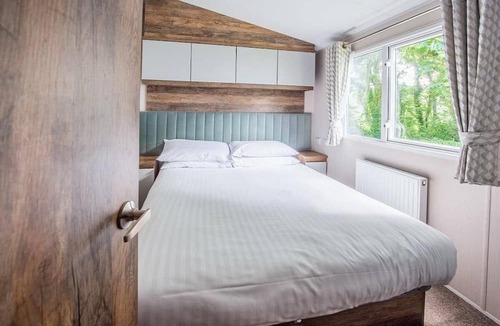 Combe Martin Apartment | 5 bedroom accommodation in Combe Martin