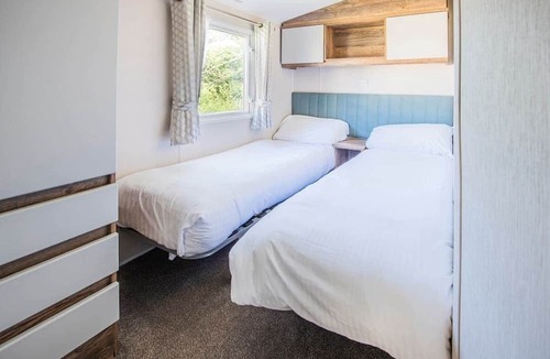 Combe Martin Apartment | 5 bedroom accommodation in Combe Martin