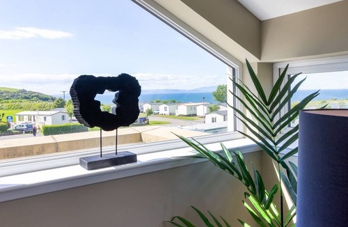 Ayr House | 4 bedroom accommodation in Ayr