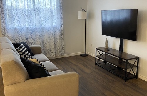 Welland House | Beautiful and Cozy House - Close to attractions!