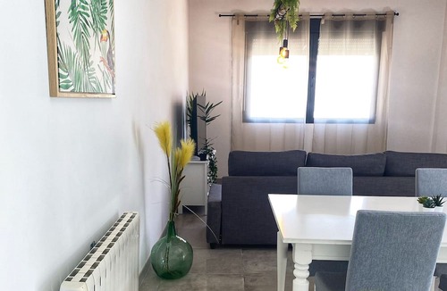 Sedavi House | Pleasant townhouse with parking area