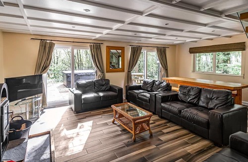 Farley Cabin | 4 bedroom accommodation in Oakamoor