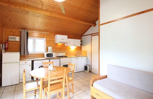 Arnac Cottage | Gite Arnac, 2 bedrooms, 5 persons