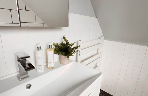 Reading House | The Reading Gem