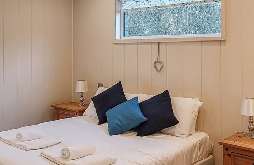 Gisleham Cabin | 2 bedroom accommodation in Lowestoft