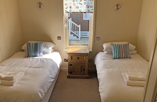 Gisleham Cabin | 2 bedroom accommodation in Lowestoft