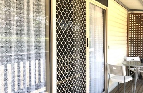 Alexandra Cabin | Alexandra Parklife. Studio 3