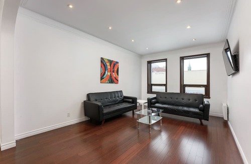 La Petite-Patrie Apartment | Spacious Loft with Parking ($12/day)
