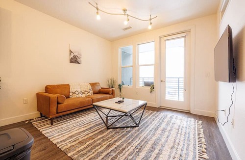 Ballpark Apartment | A Central Denver Getaway - LoDo
