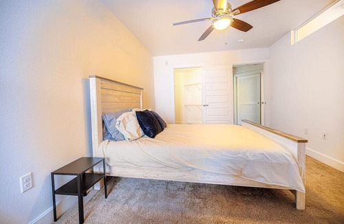 Ballpark Apartment | A Central Denver Getaway - LoDo