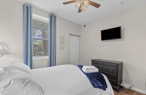 St. Louis Apartment | Cozy City Getaway near SLU Hospital